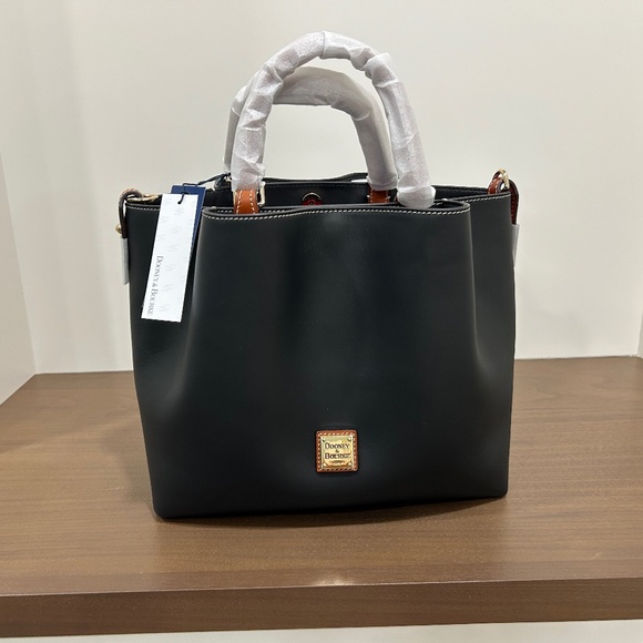 Dooney and Bourke purse